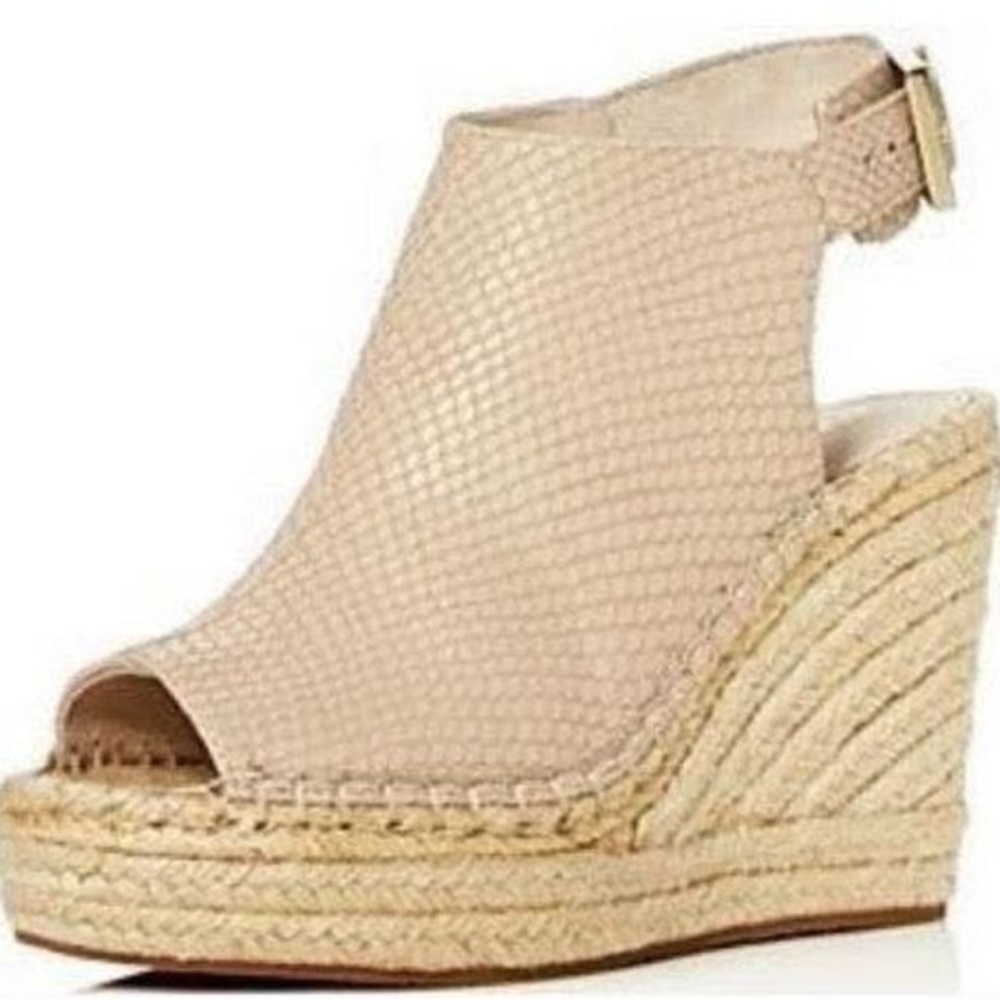 KENNETH COLE Women’s Olivia Wedges size 9 final markdown